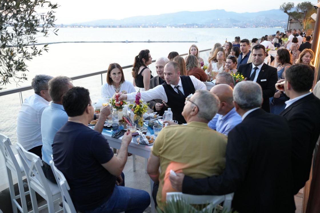 İzmir Marriott’ta Görkemli “Yaza Merhaba” Daveti